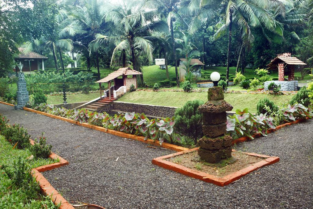 Отель Soma Birds Lagoon Kotamangalam Экстерьер фото